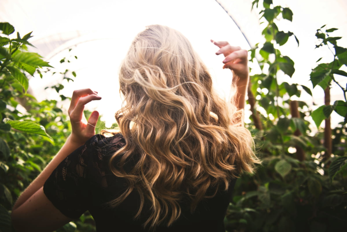 can-black-castor-oil-caucasian-hair